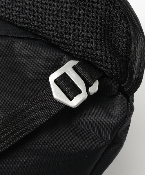 JOURNAL STANDARD（ジャーナルスタンダード）の「SEALSON / シールソン GRAB  BAG（ボディバッグ/ウエストポーチ・メンズ・ブラック・FREE）」の6枚目の写真