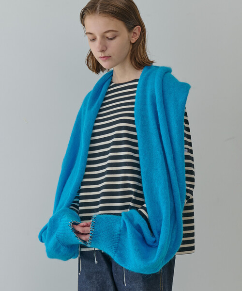 Bshop（ビショップ）の「LA FETICHE | ウール フーデッドセータースカーフ KIKI（マフラー・レディース・ピンク/ブルー・ONE）」の12枚目の写真