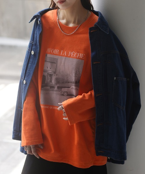 HUG.U(ハグユー)の「プリントフォトロンT(Tシャツ/カットソー・レディース・ホワイト/オレンジ/カーキ/ブラック/ライトグレー・FREE)」の7枚目の写真