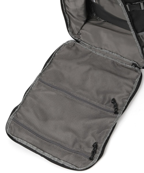 niko and...（ニコアンド）の「【CITY CREEK】大容量多機能リュック/容量35L（バックパック/リュック・メンズ・カーキ/ブラック・0）」の3枚目の写真