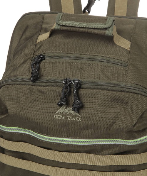 niko and...（ニコアンド）の「【CITY CREEK】大容量多機能リュック/容量35L（バックパック/リュック・メンズ・カーキ/ブラック・0）」の9枚目の写真