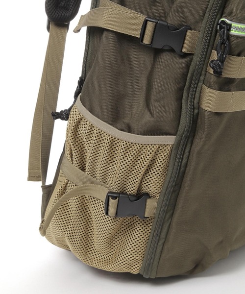 niko and...（ニコアンド）の「【CITY CREEK】大容量多機能リュック/容量35L（バックパック/リュック・メンズ・カーキ/ブラック・0）」の15枚目の写真