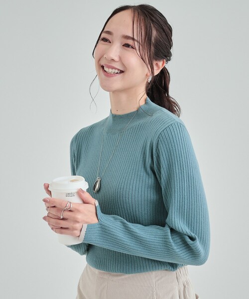 DRESKIP（ドレスキップ）の「◆【洗える】1枚でこなれ見え 配色ライン リブハイネックニット（ニット/セーター・レディース・ライトブルー/ライトグレー/ブラック/オフホワイト/オレンジ/ホワイト系5・03/02/04）」の5枚目の写真