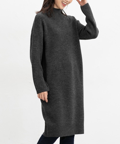 Honeys（ハニーズ）の「【ふんわりもちもち】ハイネックワンピース（ワンピース・レディース・ブルー/杢グレー/チャコール/ベージュ×ブラック・S/M/L/LL）」の3枚目の写真