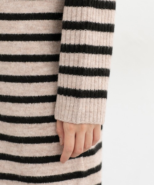 Honeys（ハニーズ）の「【ふんわりもちもち】ハイネックワンピース（ワンピース・レディース・ブルー/杢グレー/チャコール/ベージュ×ブラック・S/M/L/LL）」の20枚目の写真