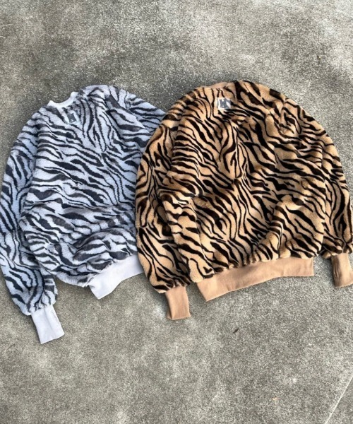 HTH（エイチティーエイチ）の「animal fur sweatshirt（スウェット・レディース・ブラウン/グレー・フリー）」の3枚目の写真
