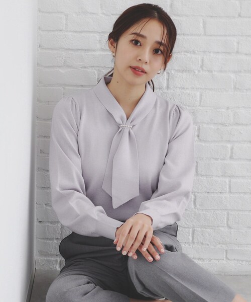 index(インデックス)の「《8color/XS-LLsize》パール調パーツ付き ボウタイニット【洗濯機可】(ニット/セーター・レディース・ホワイト系7/ブラック系4/グレー系4/ベージュ系その他7/パープル系1/サックスブルー系5/ホワイト系9/ブラック系7・34/36/38/40/42)」の10枚目の写真