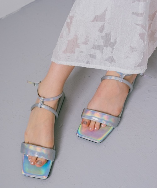 sahara(サハラ)の「Metallic Strap Sandals(サンダル・レディース・ブロンズ/ブラック/シルバー・M/L/S)」の3枚目の写真