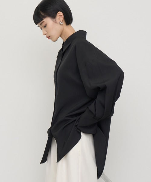 NOGLE（ノグル）の「【NOGLE/ノグル】ドレープオーバーシャツ（シャツ/ブラウス・レディース・ブラック/アイボリー/ブルー/ホワイト/ブラウン/ダークブルー/グレイッシュベージュ/ピンク・FREE）」の20枚目の写真