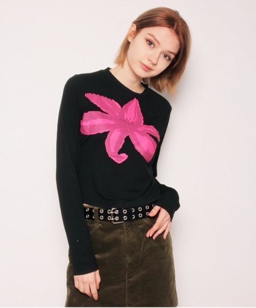 IMARI(イマリ)の「【 IMARI / イマリ 】 レトロムード フラワー プリント トップス #(Tシャツ/カットソー・レディース・グレー/ホワイト/ブラック・FREE)」の6枚目の写真