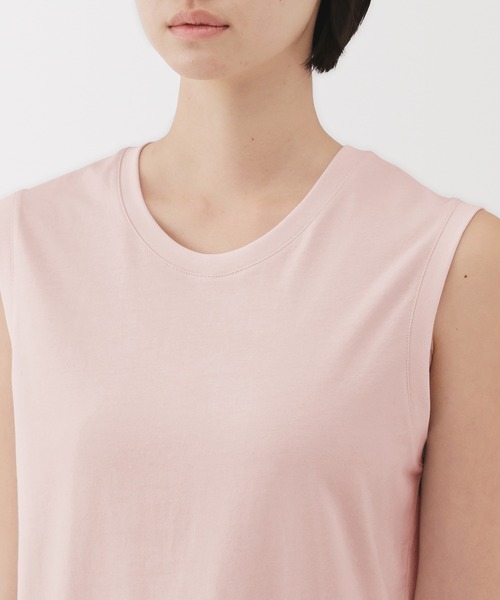 無印良品（ムジルシリョウヒン）の「婦人　天竺編みスリーブレスＴシャツ（Tシャツ/カットソー・レディース・ホワイト/グレー/ブラック/ライトピンク・S/M/L/XL）」の8枚目の写真