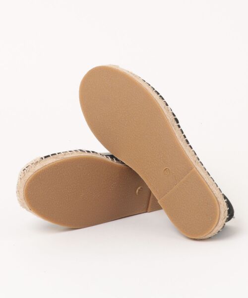 and it_(アンドイット)の「パイピングスリッポン(スリッポン・レディース・ブラック/カーキ・M/L)」の4枚目の写真