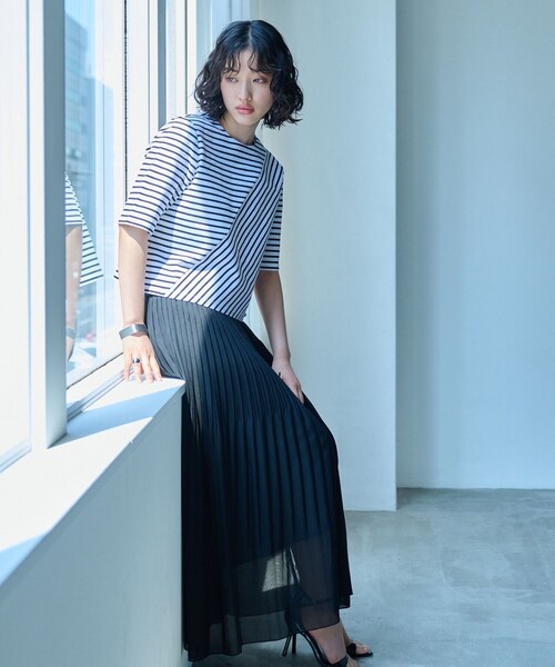 CAST:（キャストコロン）の「【着回し抜群】テクニカルボーダーカットソー（Tシャツ/カットソー・レディース・ホワイト/ブラック・M）」の6枚目の写真