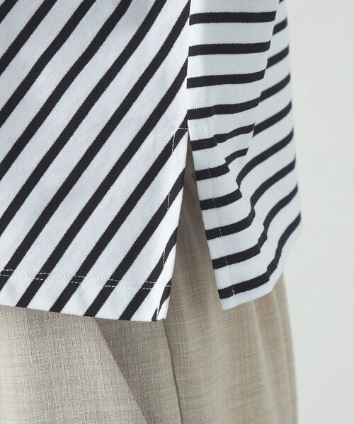 CAST:（キャストコロン）の「【着回し抜群】テクニカルボーダーカットソー（Tシャツ/カットソー・レディース・ホワイト/ブラック・M）」の14枚目の写真