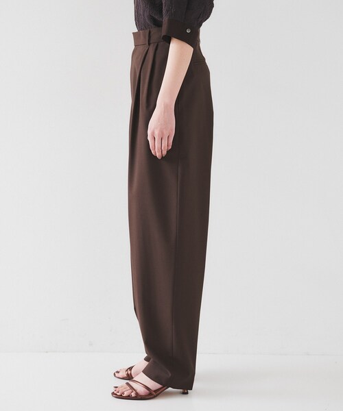 UNTITLED（アンタイトル）の「【オンオフ使える/セットアップ可能】トロピカルウール カーブテーパードパンツ（その他パンツ・レディース・ダークブラウン/ネイビー・00/01/02/03/04/42/44/46/48/50）」の13枚目の写真