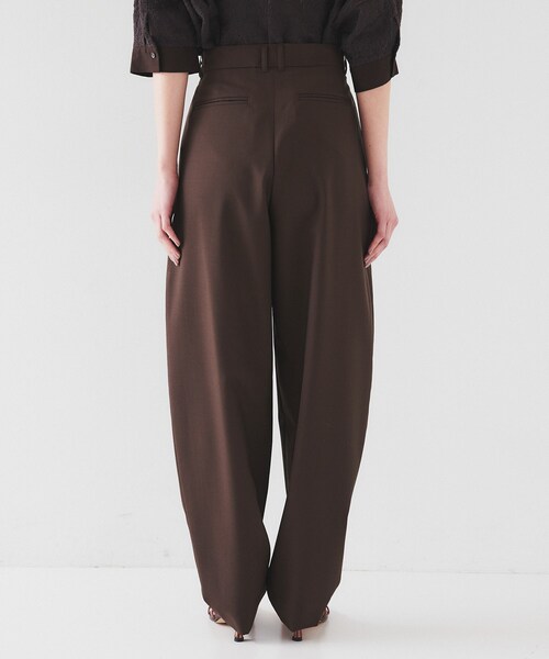 UNTITLED（アンタイトル）の「【オンオフ使える/セットアップ可能】トロピカルウール カーブテーパードパンツ（その他パンツ・レディース・ダークブラウン/ネイビー・00/01/02/03/04/42/44/46/48/50）」の14枚目の写真