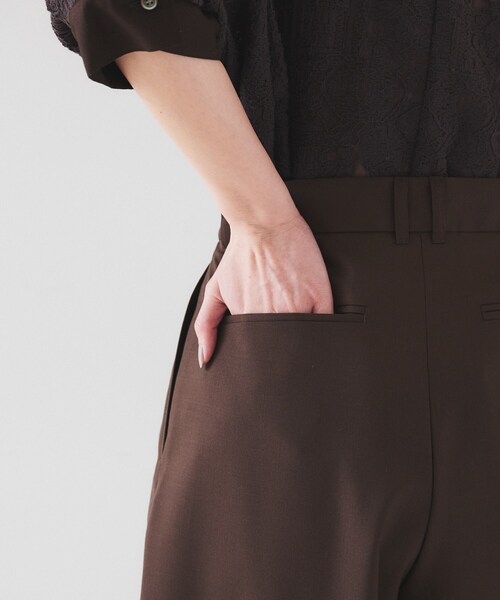 UNTITLED（アンタイトル）の「【オンオフ使える/セットアップ可能】トロピカルウール カーブテーパードパンツ（その他パンツ・レディース・ダークブラウン/ネイビー・00/01/02/03/04/42/44/46/48/50）」の17枚目の写真