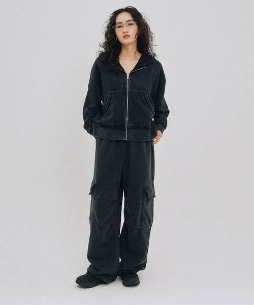 YOOU(ユー)の「ウォッシュスウェットパンツ/カーゴデザイン × ワイドシルエット(スウェットパンツ・レディース・ベージュ/ブラック・S/M)」の5枚目の写真