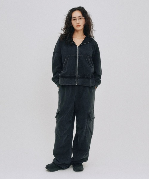 YOOU(ユー)の「ウォッシュスウェットパンツ/カーゴデザイン × ワイドシルエット(スウェットパンツ・レディース・ベージュ/ブラック・S/M)」の10枚目の写真