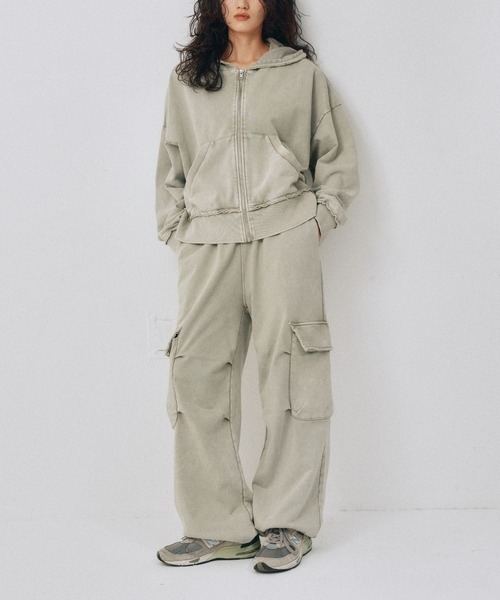 YOOU(ユー)の「ウォッシュスウェットパンツ/カーゴデザイン × ワイドシルエット(スウェットパンツ・レディース・ベージュ/ブラック・S/M)」の16枚目の写真