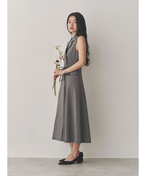 TONAL（トーナル）の「トレンチジレワンピース（ワンピース・レディース・グレー/ベージュ/モカ・MEDIUM）」の5枚目の写真