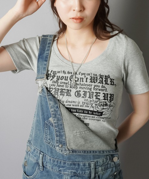 SPINNS（スピンズ）の「大人気デザインが半袖になって再登場！半袖カットソー/ピタTシャツ/レター（Tシャツ/カットソー・レディース・ブラック/オフホワイト/グレー・ONESIZE）」の11枚目の写真