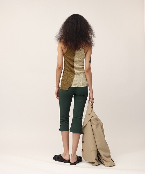 leinwande（ラインヴァンド）の「【leinwande】Blocking Twist Tank-top（キャミソール・レディース・ブラック/ネイビー/カーキブラウン・ONE SIZE）」の22枚目の写真