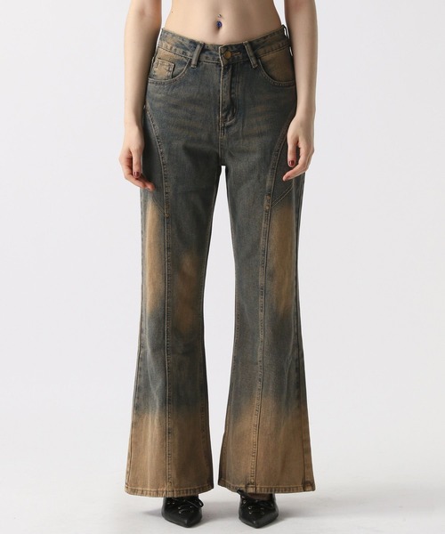 FOREVER 21(フォーエバー トゥエンティーワン)の「【2025SS】スタッズフレアデニムパンツ(デニムパンツ・レディース・ブルー・SMALL/MEDIUM)」の17枚目の写真