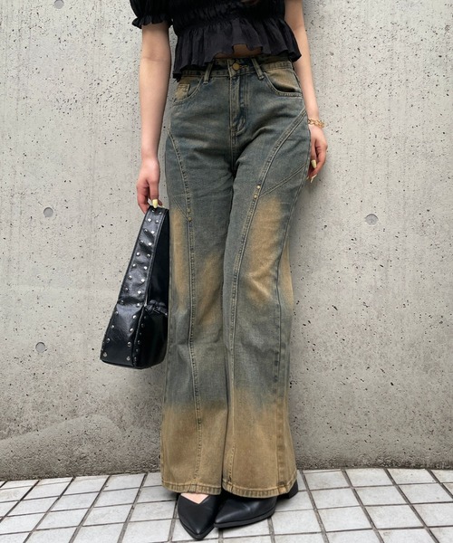 FOREVER 21(フォーエバー トゥエンティーワン)の「【2025SS】スタッズフレアデニムパンツ(デニムパンツ・レディース・ブルー・SMALL/MEDIUM)」の22枚目の写真