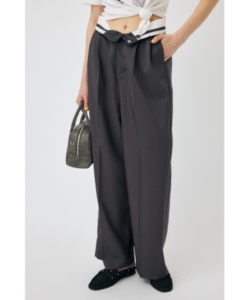 MOUSSY（マウジー）の「TUCK トラウザー（スラックス・レディース・ベージュ/ネイビー/グレー・1/2）」の2枚目の写真