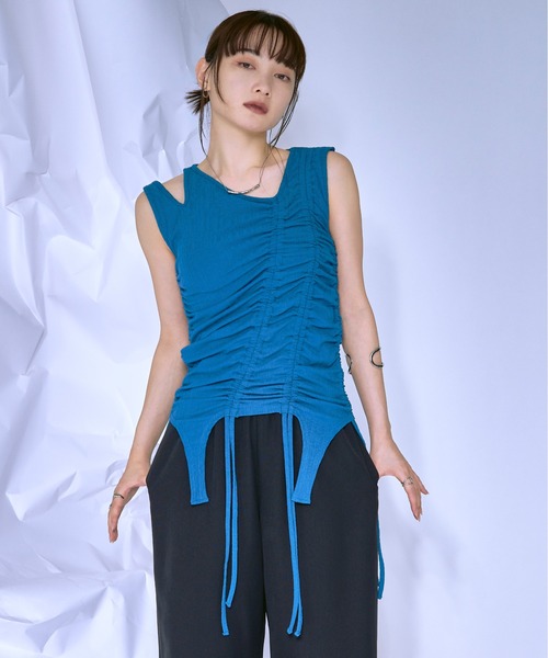 Ezick（エジック）の「Drost mode asymmetry カップ付きタンクトップ（タンクトップ・レディース・ブラック/ブルー・FREE）」の2枚目の写真