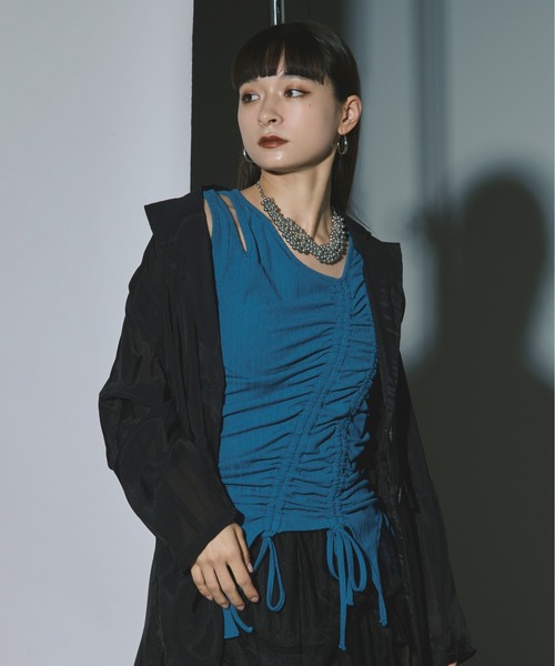 Ezick（エジック）の「Drost mode asymmetry カップ付きタンクトップ（タンクトップ・レディース・ブラック/ブルー・FREE）」の21枚目の写真