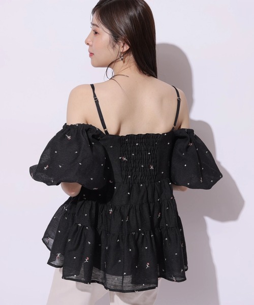 【美品】リランドチュール　ローズドット刺繍ティアードキャミ　オフショルダー Rirandture（リランドチュール）の「ローズドット刺繍ティアード