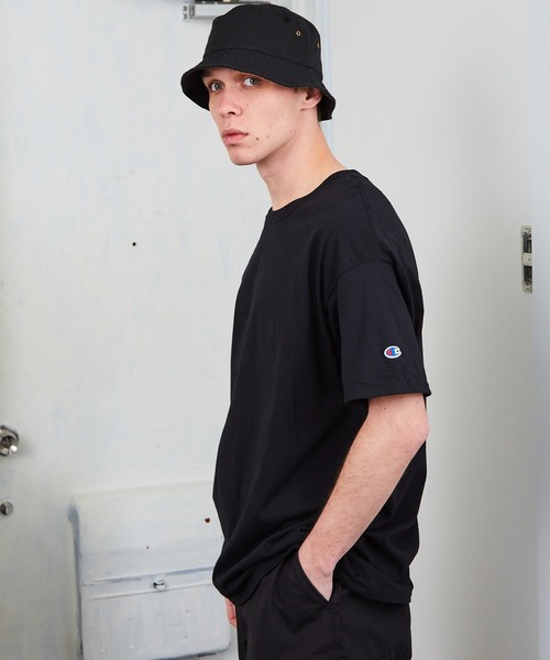 Champion(チャンピオン)の「▲Champion/チャンピオン コットン ワッペン Tシャツ 無地T トップス 半袖カットソー(Tシャツ/カットソー・メンズ・アッシュグレー/チャコール/ホワイト/ブラック・S/L/XL/M)」の3枚目の写真