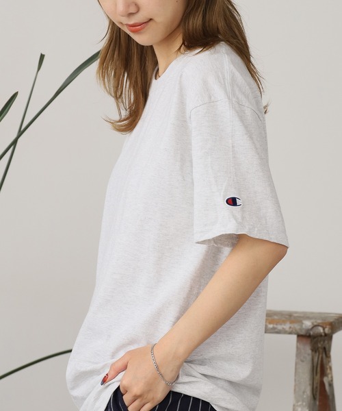 Champion(チャンピオン)の「▲Champion/チャンピオン コットン ワッペン Tシャツ 無地T トップス 半袖カットソー(Tシャツ/カットソー・メンズ・アッシュグレー/チャコール/ホワイト/ブラック・S/L/XL/M)」の11枚目の写真