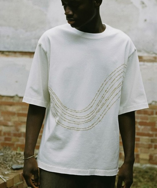 トップス Embroidery Tee by Julien Villevoye Embroidery Tee by Julien Villevoye（Tシャツ/カットソー