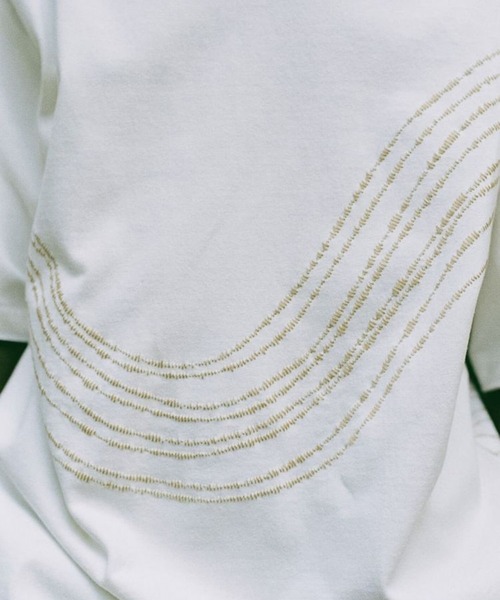 トップス Embroidery Tee by Julien Villevoye Embroidery Tee by Julien Villevoye（Tシャツ/カットソー