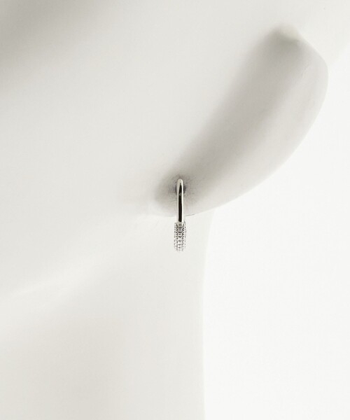 UNITED ARROWS(ユナイテッドアローズ)の「パヴェ Uシェイプ ピアス(ピアス(両耳用)・レディース・シルバー・FREE)」の4枚目の写真