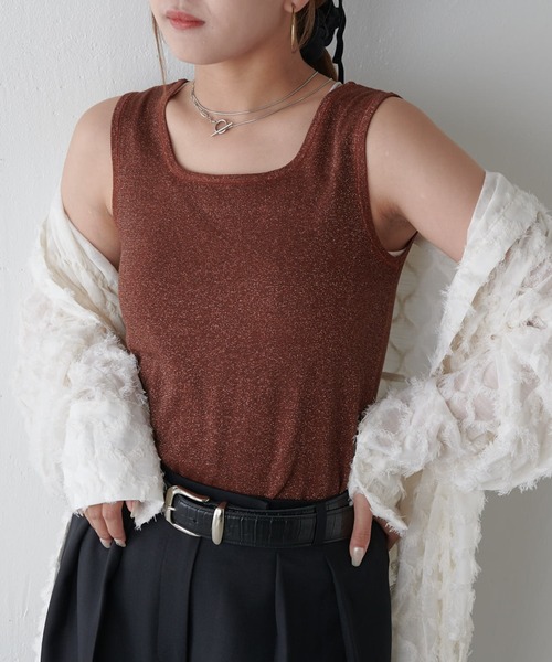 Lui's(ルイス)の「ラメ2WAYタンクトップ(Tシャツ/カットソー・レディース・グレー/シルバー/ブラック/ブラウン・FREE)」の4枚目の写真