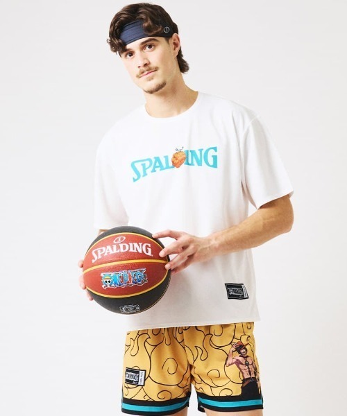 SPALDING(スポルディング)の「【SPALDING/スポルディング】Tシャツ ONE PIECE メラメラの実 ロゴ/吸水速乾機能・UVカット機能・アニメ半袖Tシャツ(Tシャツ/カットソー・メンズ・ホワイト/オレンジ/ブラック・MEDIUM/LARGE)」の1枚目の写真