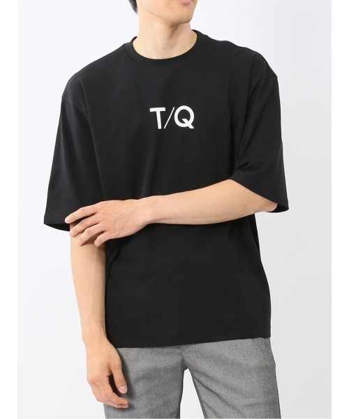 TAKA-Q(タカキュー)の「【綿100%】タカキュー ロゴプリント クルーネック 半袖 Tシャツ(Tシャツ/カットソー・メンズ・ブラック/ホワイト/ライトグレー・LARGE/MEDIUM)」の3枚目の写真