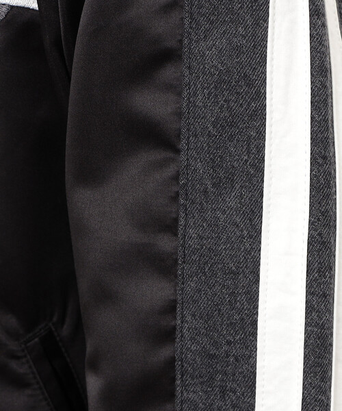 Purple&Yellow（パープルアンドイエロー）の「サテン×デニム切替 刺繍ブルゾン（デニムジャケット・メンズ・ブラック/グレイッシュベージュ・SMALL/MEDIUM/LARGE）」の12枚目の写真