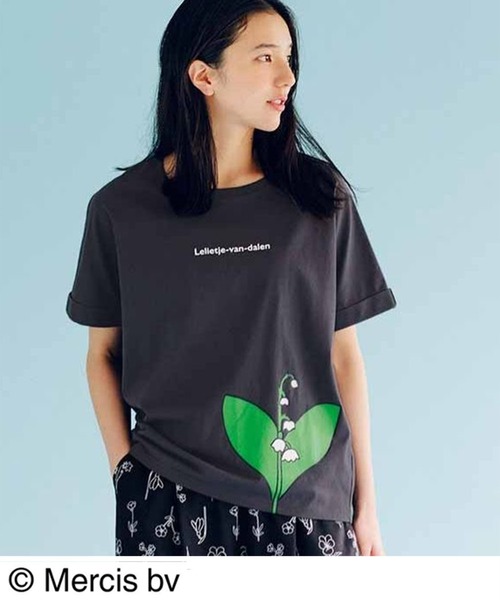 Live in comfort(リブインコンフォート)の「リブ イン コンフォート ディック・ブルーナさんのお花ロゴトップス(Tシャツ/カットソー・レディース・ホワイト/チャコール/ベージュ・S/M/L/LL/3L)」の2枚目の写真