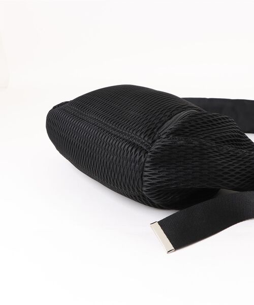 EDITA.（エディータ）の「洗濯機で洗える Washable body bag　MM size　軽量 / 男女兼用 / ボディバッグ（ボディバッグ/ウエストポーチ・レディース・ブラック系/ブラック・FREE）」の21枚目の写真