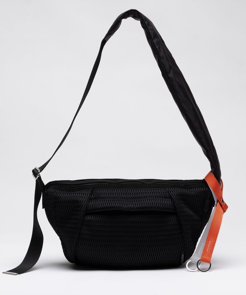 EDITA.（エディータ）の「洗濯機で洗える Washable body bag　MM size　軽量 / 男女兼用 / ボディバッグ（ボディバッグ/ウエストポーチ・レディース・ブラック系/ブラック・FREE）」の5枚目の写真