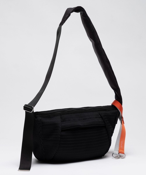 EDITA.（エディータ）の「洗濯機で洗える Washable body bag　MM size　軽量 / 男女兼用 / ボディバッグ（ボディバッグ/ウエストポーチ・レディース・ブラック系/ブラック・FREE）」の6枚目の写真