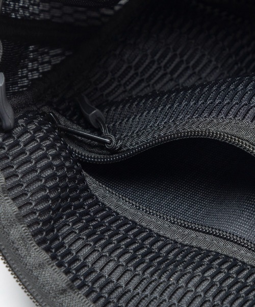 EDITA.（エディータ）の「洗濯機で洗える Washable body bag　MM size　軽量 / 男女兼用 / ボディバッグ（ボディバッグ/ウエストポーチ・レディース・ブラック系/ブラック・FREE）」の10枚目の写真