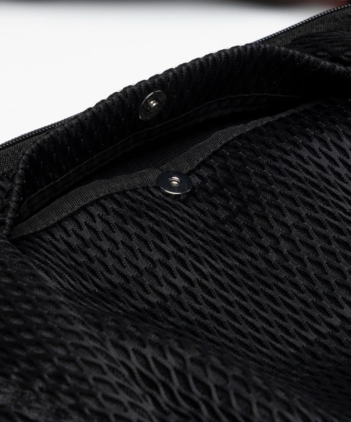 EDITA.（エディータ）の「洗濯機で洗える Washable body bag　MM size　軽量 / 男女兼用 / ボディバッグ（ボディバッグ/ウエストポーチ・レディース・ブラック系/ブラック・FREE）」の12枚目の写真