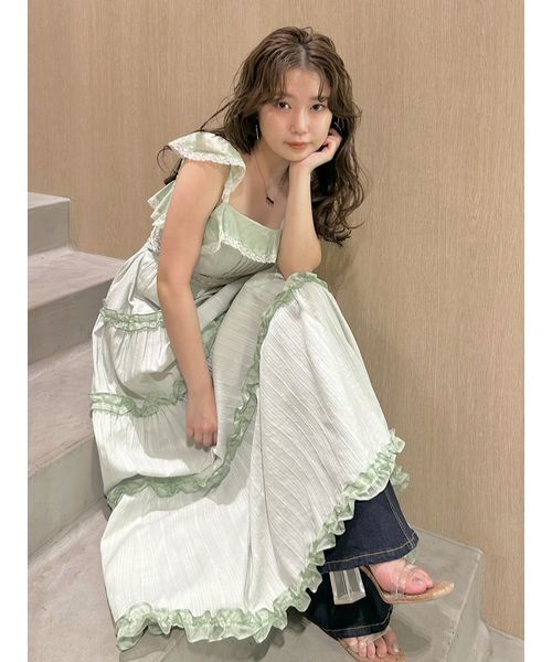 LILY BROWN(リリーブラウン)の「ティアードフリルキャミワンピース(ワンピース・レディース・ブラック/ミント/ホワイト・0/1)」の4枚目の写真