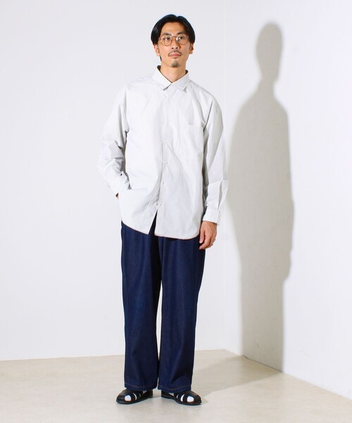 GLOSTER（グロスター）の「【裾ステッチで差がつく】ストライプオーバーシャツ（シャツ/ブラウス・メンズ・ブルー系その他/ホワイト系その他/ホワイト×ブラック・S/M/L）」の4枚目の写真